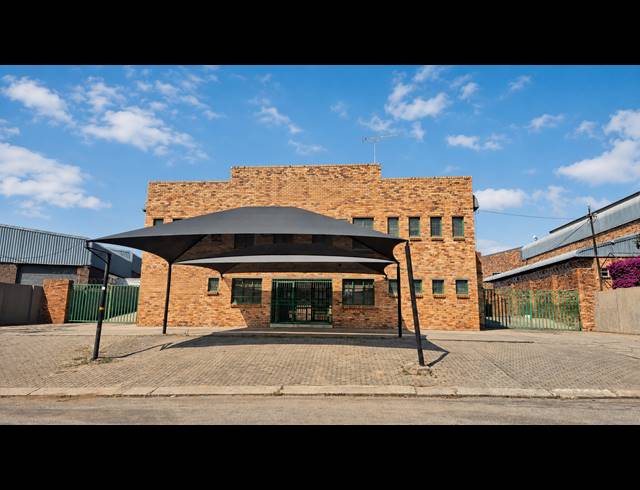 1,100M² WAREHOUSE FOR SALE IN ROCKY DRIFT